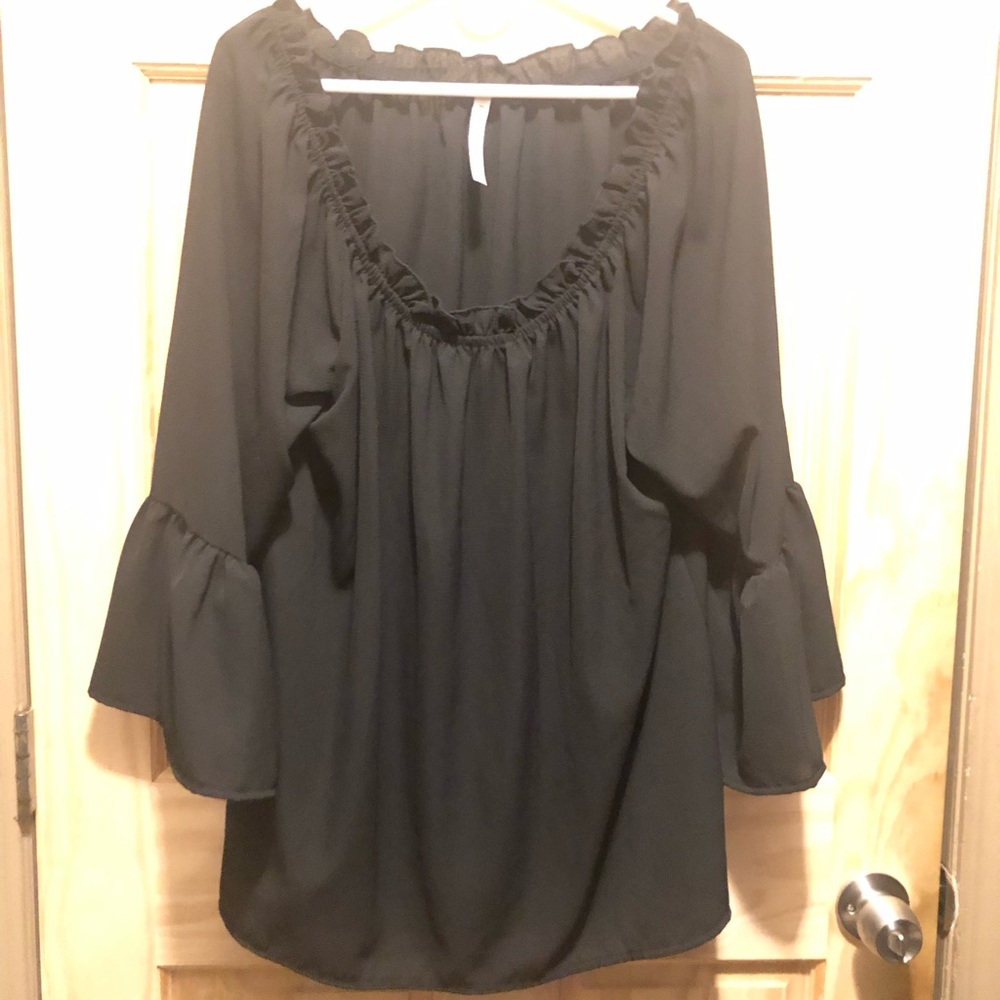Women's Black Ruffled Top